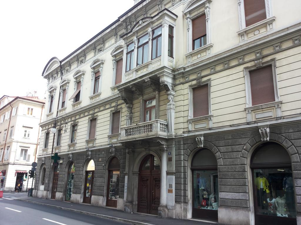 Brilliant Camere Trieste Exterior photo